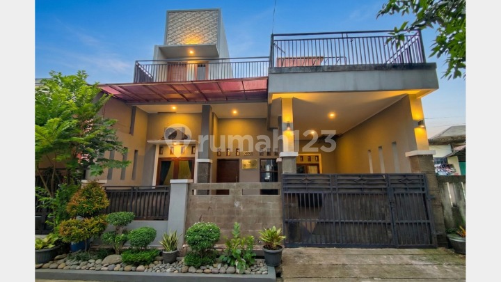 Rumah 2 Lantai Bergaya Minimalist Modern, Lingkungan yang Nyaman dan Strategis di Mustikajaya, Kota Bekasi Rumah 2 Lantai Bergaya Minimalist Modern, Lingkungan yang Nyaman dan Strategis di Mustikajaya, Kota Bekasi