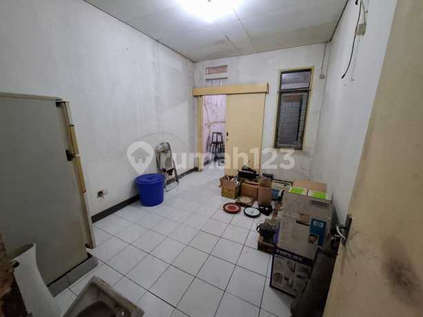 Rumah Nyaman Cocok Untuk Gudang di Komplek Dian Permai Rumah Nyaman Cocok Untuk Gudang di Komplek Dian Permai