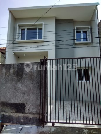 Rumah Minimalis di Sukahaji, Gegerkalong Bandung