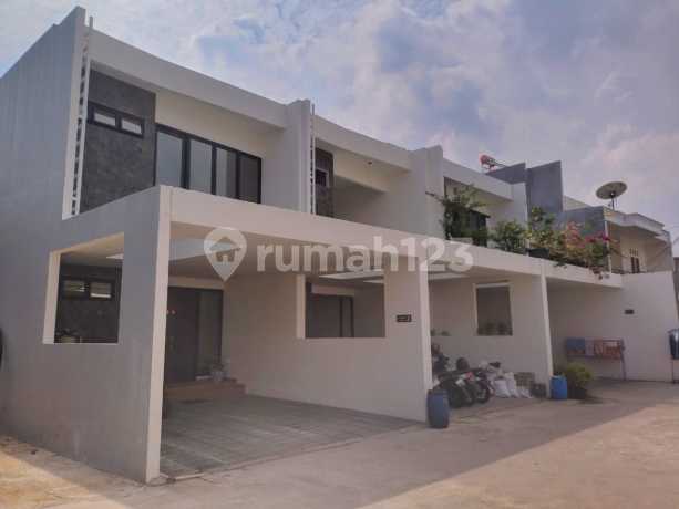 Rumah Baru 2 Lantai Dalam Cluster Kecil di Sunrise Garden, Kedoya