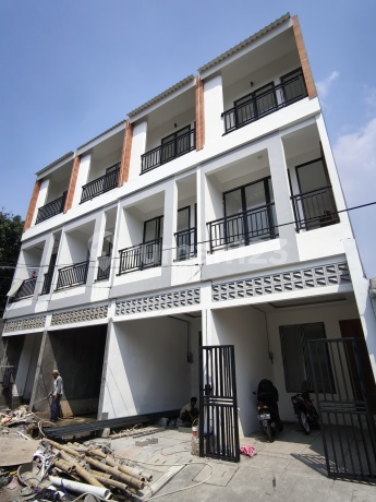 Rumah Baru 3 Lantai Strategis Dekat Taman Semanan Indah, Cengkareng Rumah Baru 3 Lantai Strategis Dekat Taman Semanan Indah, Cengkareng