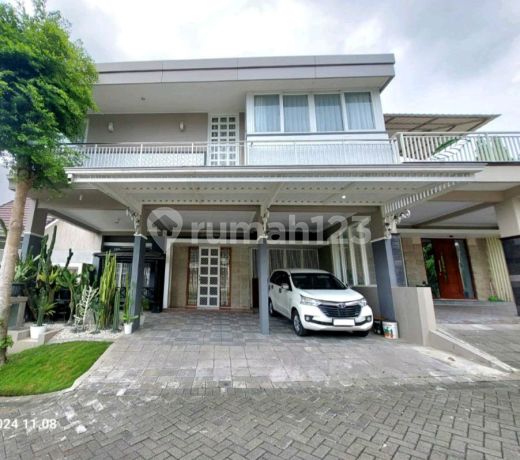 Rumah Mewah Dalam Perumahan Eksklusif Dekat Kota Jogja, Solusi Hunian Mewah Elegan Di Lokasi Premium. Rumah Mewah Dalam Perumahan Eksklusif Dekat Kota Jogja, Solusi Hunian Mewah Elegan Di Lokasi Premium.