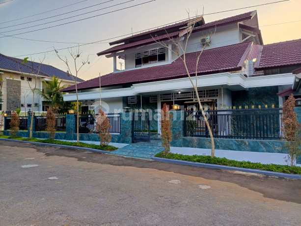 For sale: cheap luxury house fully furnished in Villa Aster Semarang.