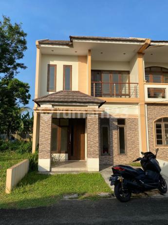 2-Story House in Taman Ubud Loka Cluster, Lippo Karawaci, Tangerang 2-Story House in Taman Ubud Loka Cluster, Lippo Karawaci, Tangerang