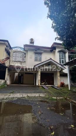 Old House in Panorama Townhouse Lebak Bulus - 600 M² Area, Cash Only!