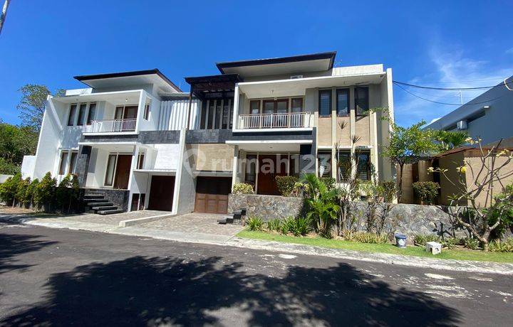 Rumah 2,8 Are di Perumahan Elit Harvest Land Kuta Semi Furnished Siap Huni Area One Gate System Nyaman SHM