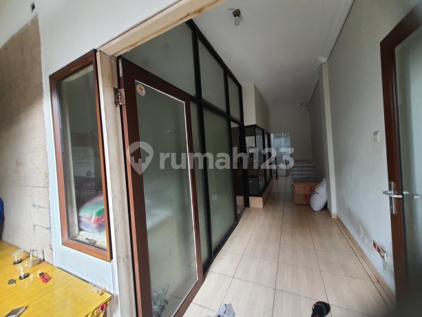 Ruko 3 Lantai Taman ******** 4x16 Ruko 3 Lantai Taman ******** 4x16