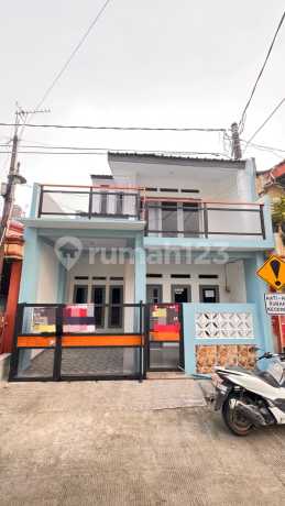 For Quick Sale: Modern 2-Story Ready-to-Occupy House, Half Purple Permai Cottage, Front Block, SHM Certificate.