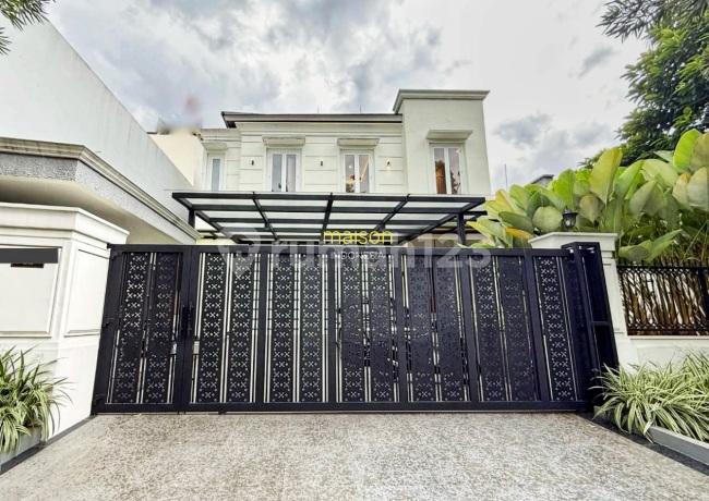 Rumah Cantik Siap Huni di Kawasan Tenang Pondok Indah