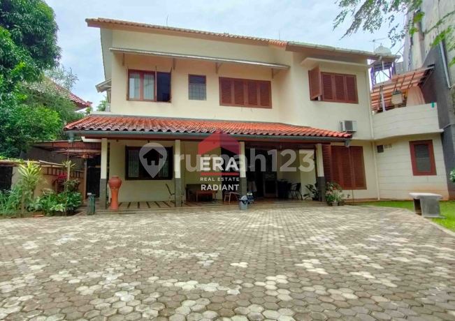 Rumah Bagus di Bali View, Cirendeu, Tangerang Selatan Rumah Bagus di Bali View, Cirendeu, Tangerang Selatan