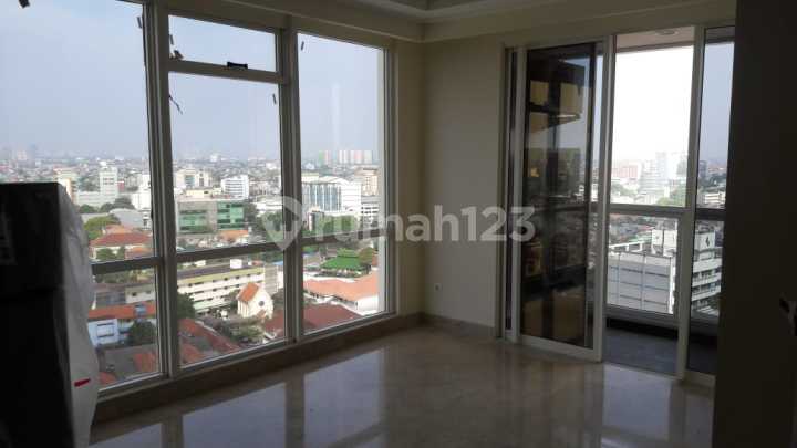 Jual Super Cepat Menteng Park Emerald 2 BR Hoek Private Lift Cash Only Brand New