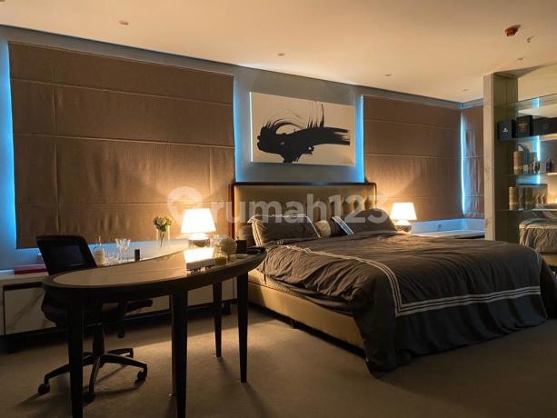 AKR Gallery West 2 BR Renov 1 BR Super Mewah Furnished Interior Cash Only