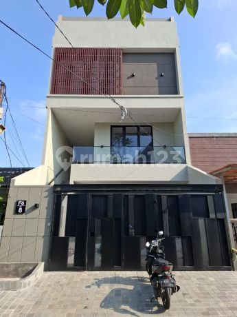 Rumah Brand New Puri Indah Ada Pool 3 Lantai Mewah Rumah Brand New Puri Indah Ada Pool 3 Lantai Mewah