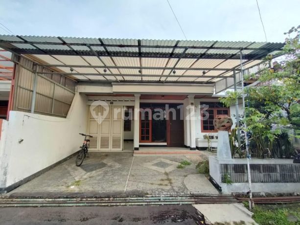 Rumah Bagus Di Komplek Sakura Pratista Pasirkoja Shm Selatan 