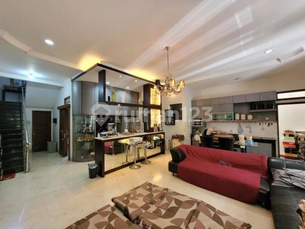 Rumah Batununggal Luas Nyaman Bagus Unfurnished HGB Batununggal, Bandung