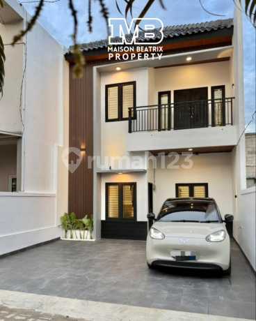 Rumah Cantik Mewah Full Furnish dan Siap Huni Lokasi Strategis di Green Kebagusan, Jagakarsa - Jaksel