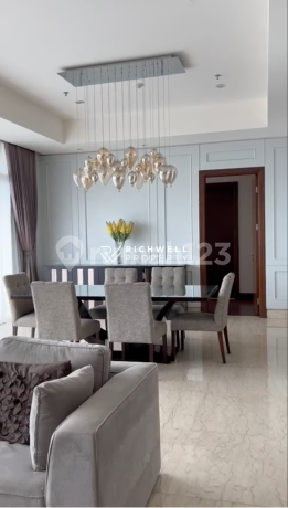 Available for rent 4 Bedroom Pakubuwono Signature Available for rent 4 Bedroom Pakubuwono Signature