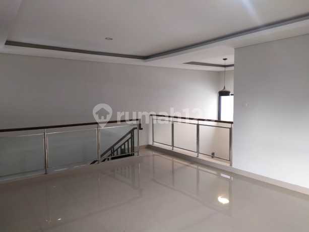 Rumah Ekslusif Kopo Safira Residence Best Deals Bagus Unfurnished SHM Kopo, Bandung