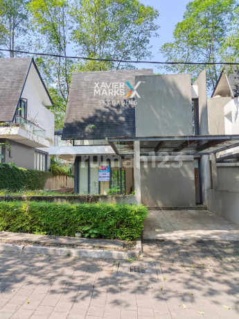 Dijual Cepat Rumah Modern Minimalis di Yve Habitat Limo - Kota Depok Dijual Cepat Rumah Modern Minimalis di Yve Habitat Limo - Kota Depok