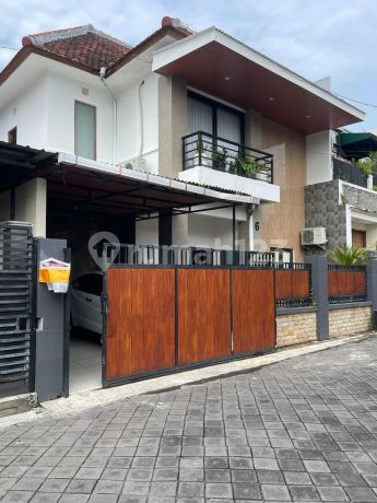 Dijual Rumah Lantai 2 Lokasi Jalan Dewata Sidekarya Denpasar Selatan