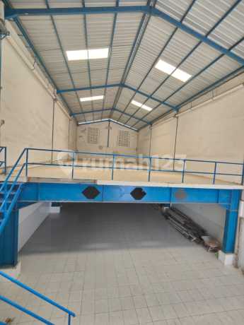 Gudang Fira 51 Nambangan, Kedung Cowek, Surabaya