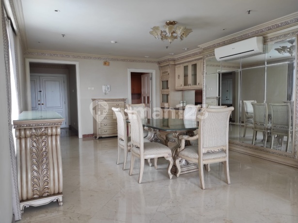  Apartemen Kondominium Graha Family Lt3A  Surabaya Barat
