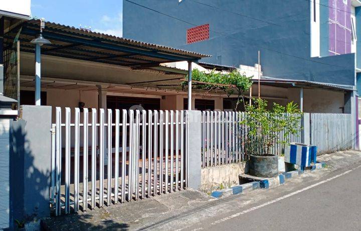 Rumah di Tata Surya Sudah Renovasi SHM dekat UNISMA hrg nego