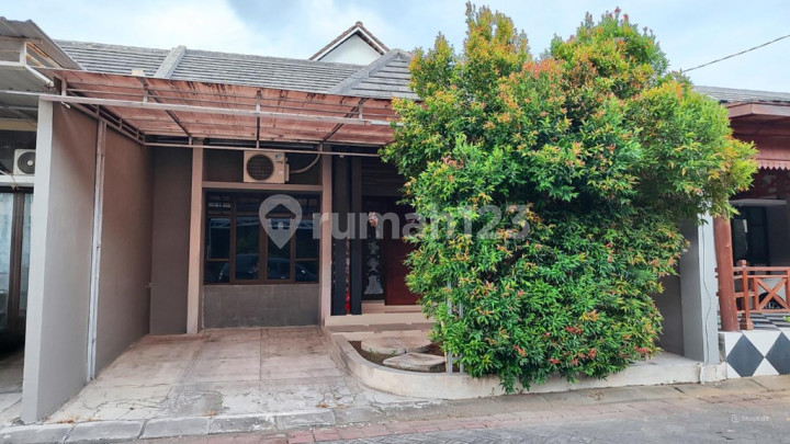 RUMAH CANTIK MINIMALIS, DALAM PERUM PONDOK PERMAI GIWANGAN.