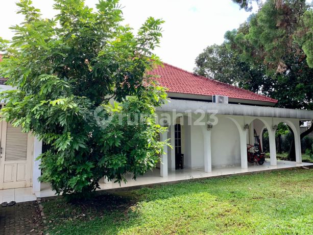 Rumah Waringin Permai Hoek Bagus Utk Usaha