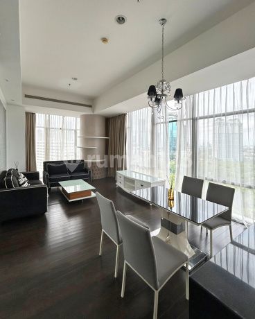 Termurah. Apartemen Verde One, 170 Sqm, 3 Br, Furnished, Kondisi Excellent