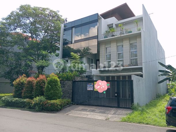 Jual Murah Rumah Mewah 3 Lantai Ada Lift Jalan 3 Mobil di Kelapa Gading Jual Murah Rumah Mewah 3 Lantai Ada Lift Jalan 3 Mobil di Kelapa Gading