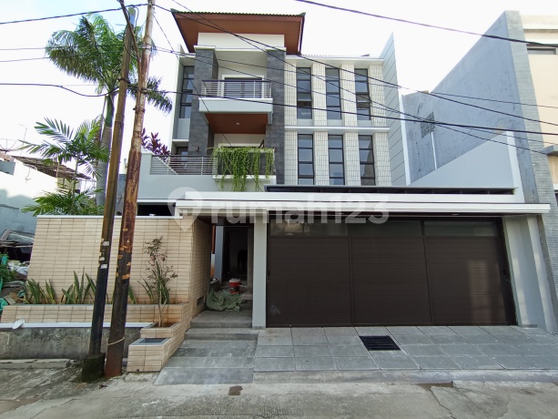 Jual Murah... Rumah Baru Minimalis 3 Lantai...5 Kamar...Di Kelapa Gading