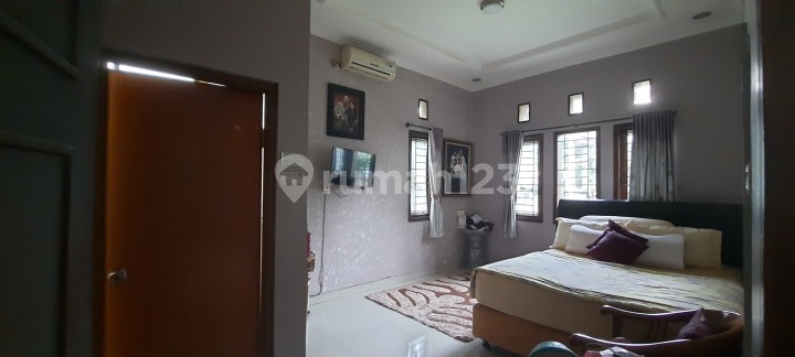 Rumah murah posisi Hook di Taman raflesia kawaluyaan SHM 2 Lantai Bagus Hadap Utara
