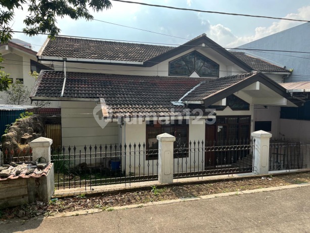 Spacious House Location in Front of Lembah Bajuri Hotel Bandung Spacious House Location in Front of Lembah Bajuri Hotel Bandung