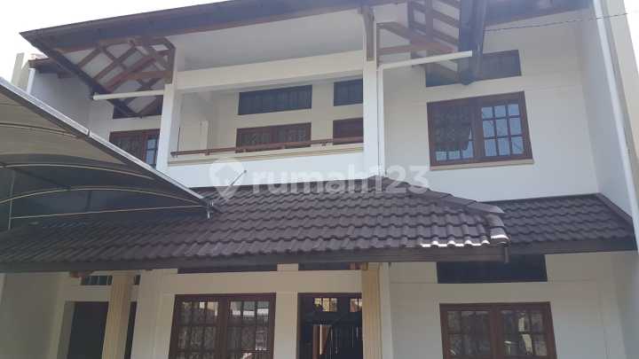 Rumah Bagus Satu Lantai Full Furnished