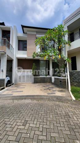 For Quick Sale House in Kebayoran Symphony- Pondok Aren, Tangsel. For Quick Sale House in Kebayoran Symphony- Pondok Aren, Tangsel.