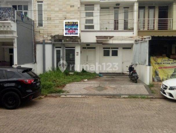 Rumah di Perum Bukit Kencana III 2 Lantai SHM Bagus Utara