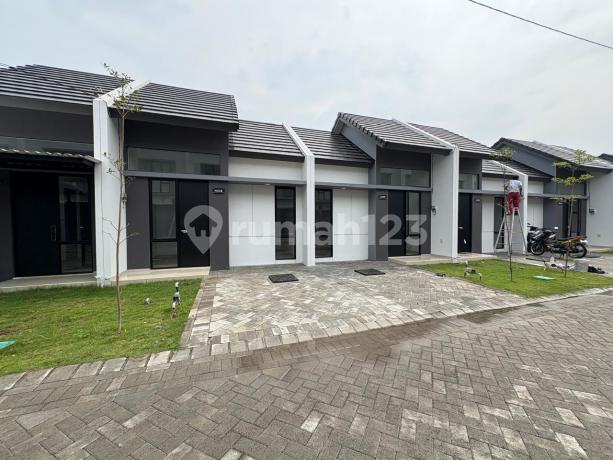 Rumah Rungkut Wonorejo Selatan Surabaya Timur di Park Sunrise