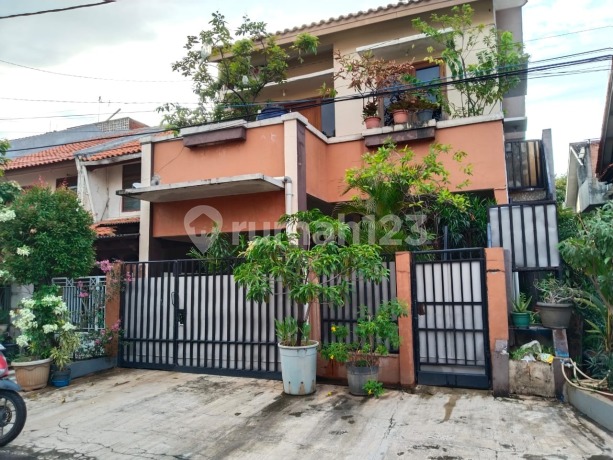 Rumah Minimalis Asri di Bumi Malaka Asri - Pondok Kelapa Rumah Minimalis Asri di Bumi Malaka Asri - Pondok Kelapa