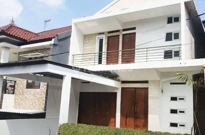 Dijual Rumah 3 Lantai Full Furnished Di Sunrise Hill Residence Sindanglaya Bandung