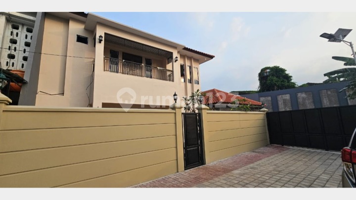 Dijual Rumah Rapih Dan Terawat Di Kebayoran Baru Jaksel Dijual Rumah Rapih Dan Terawat Di Kebayoran Baru Jaksel