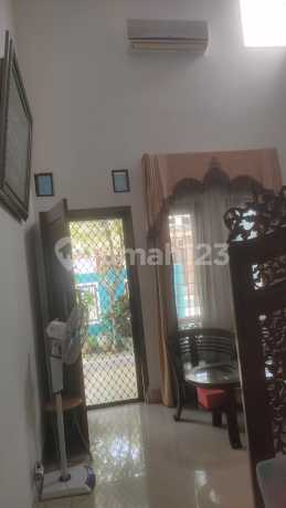 Rumah Bagus 1,5 Lantai Lingkungan tenang & asri di Komplek Pesona Alam Jagakarsa 1 Rumah Bagus 1,5 Lantai Lingkungan tenang & asri di Komplek Pesona Alam Jagakarsa 1