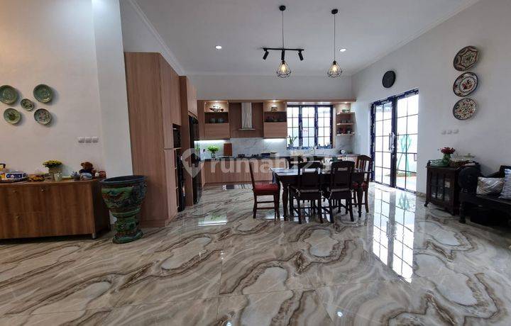 Dijual Rumah Bagus Semi Furnished Kompleks Arco Sawangan, Depok
