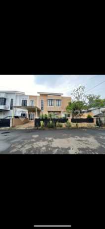 Rumah 2 Lantai Lokasi Strategis di Griya Bintaro Estate, Ciputat Tangerang