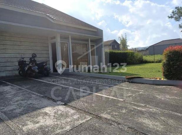 Luxury and Ready-to-Occupy House in Graha Puspa Parongpong Complex Luxury and Ready-to-Occupy House in Graha Puspa Parongpong Complex