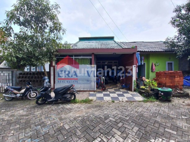 Dijual, Rumah di Perumahan Dekat Tol Kota Malang
