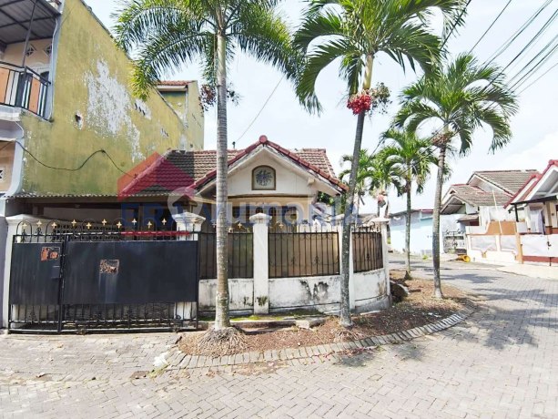 Disewakan Rumah Hook di Soekarno Hatta Malang Disewakan Rumah Hook di Soekarno Hatta Malang