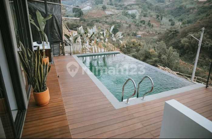 Premium Villa House With Pool Nice View in Dago Village Bandung Premium Villa House With Pool Nice View in Dago Village Bandung