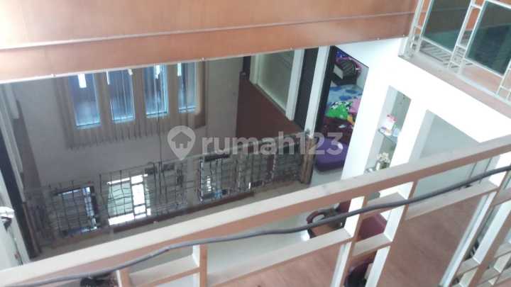 Affordable Sale: 3-Storey House in Salendro Timur, Batununggal Wing