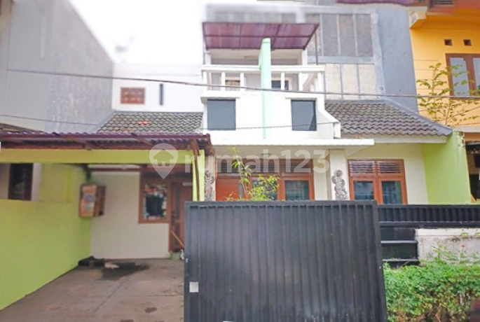 Nice House in Pisok Bintaro Jaya Sector 5